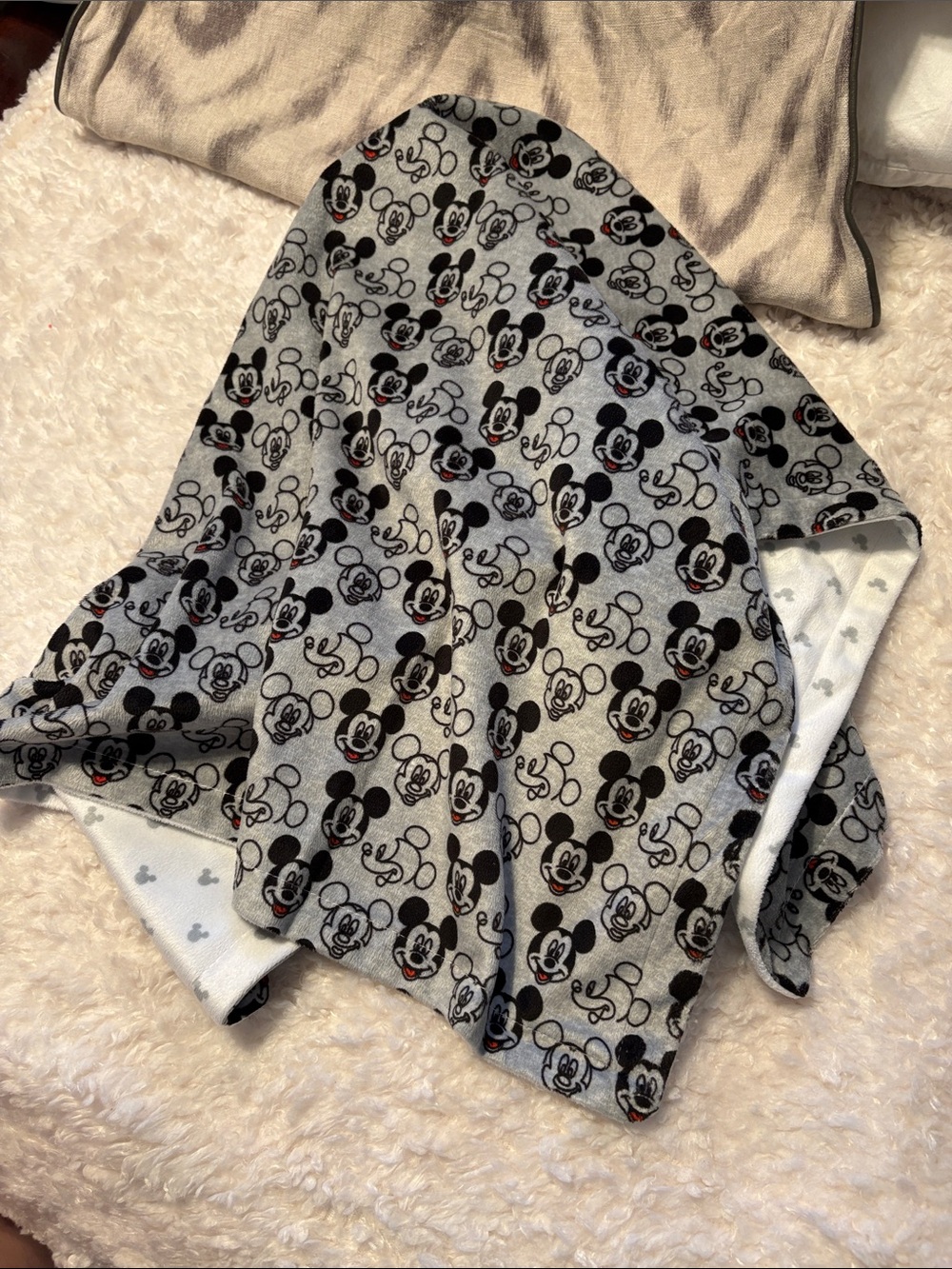 Disney baby Plush Blue Mickey Mouse Soft One-Piece with Hat and Blanket 3/6M - Picture 10 of 11